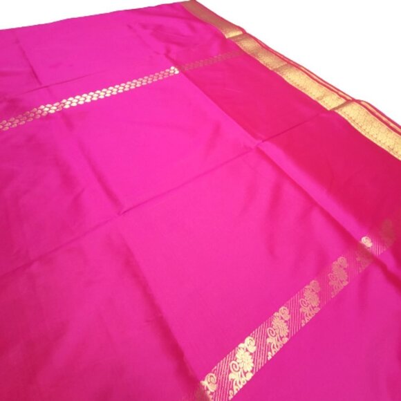 Sewing Fabric in Hot Pink for Cushion Covers Totes TableCloth Curtains Decor - Picture 3 of 10